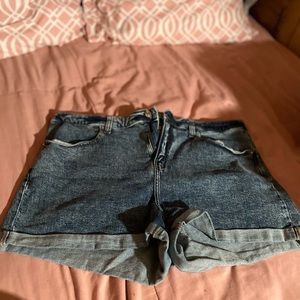 wild fable jean shorts, size 18, good condition